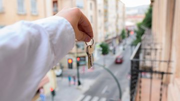 46,8% dos nascidos entre 1945 e 1964 preferem morar em apartamento; nesse grupo, apenas 38% preferem casa - Envato