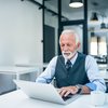 Para especialistas, principal barreira é a ideia de que essas pessoas não se adaptam às mudanças tecnológicas e ao mercado de trabalho - Adobe Stock