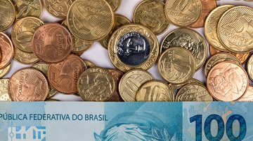 Nos últimos anos, o governo federal tem antecipado o repasse do benefício, buscando estimular a economia e oferecer suporte financeiro aos segurados - Foto: Envato Elements