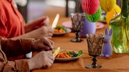 Confira a seguir seis dicas práticas para economizar no almoço de Páscoa e ainda garantir um momento especial e saboroso - Foto: Envato Elements