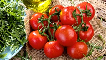 Vilão do item alimentação, preço do tomate sobe 32,67% em abril - Adobe stock