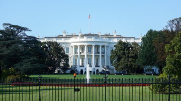 Governo Trump anuncia tarifas de importação a 14 países a partir de agosto - Adobe Stock