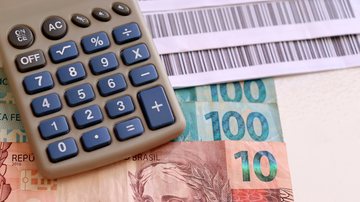 Boletos de cobrança e contas de consumo com vencimento nos dias 18 e 21 poderão ser pagos, sem acréscimo, no próximo dia útil - Adobe Stock