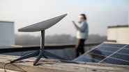 A Starlink, empresa de internet por satélite da SpaceX, começou a comercializar no Brasil sua nova antena portátil - Foto: Envato Elements