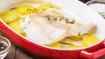 O bacalhau se destaca como o ingrediente principal das celebrações - Foto: Envato Elements/Natabuena