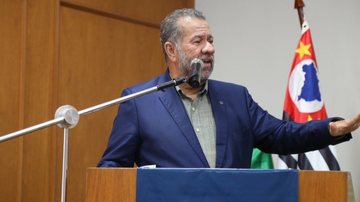 O ministro da Previdência Social do Brasil, Carlos Lupi, rebate acusações sobre fraude no INSS - André Kameda - ACS/SP via gov.br, 01/02/2024