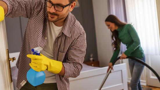 Segundo o IBGE, foram registrados no Brasil 940 mil registros de casamentos civis em 2023, 3% menos que em 2022 - Foto: Envato Elements