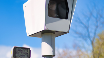 Apesar de ser chamado "radar pirâmide", o dispositivo não é um radar de fiscalização - Foto: Envato Elements
