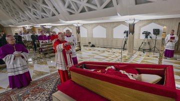 Funeral do Papa Francisco está aberto a visitação por fieis na Basílica de São Pedro - Vatican Media