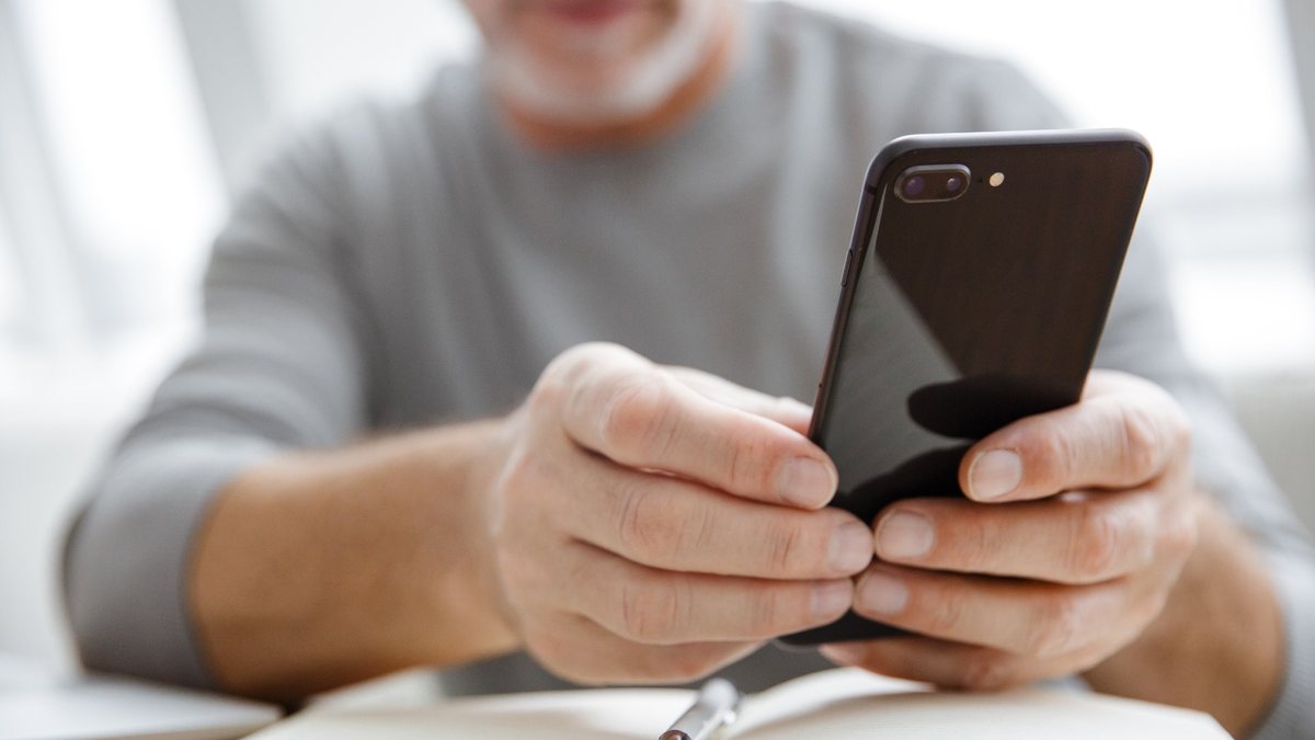 Ler pelo celular pode ser muito prático - Envato