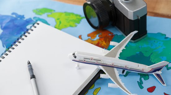 Viagens internacionais não precisam pesar no bolso - Foto: Adobe Stock