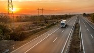 O Lote 4 soma 627 quilômetros e envolve as BRs 272, 369 e 376, além de trechos de nove rodovias estaduais - Adobe Stock