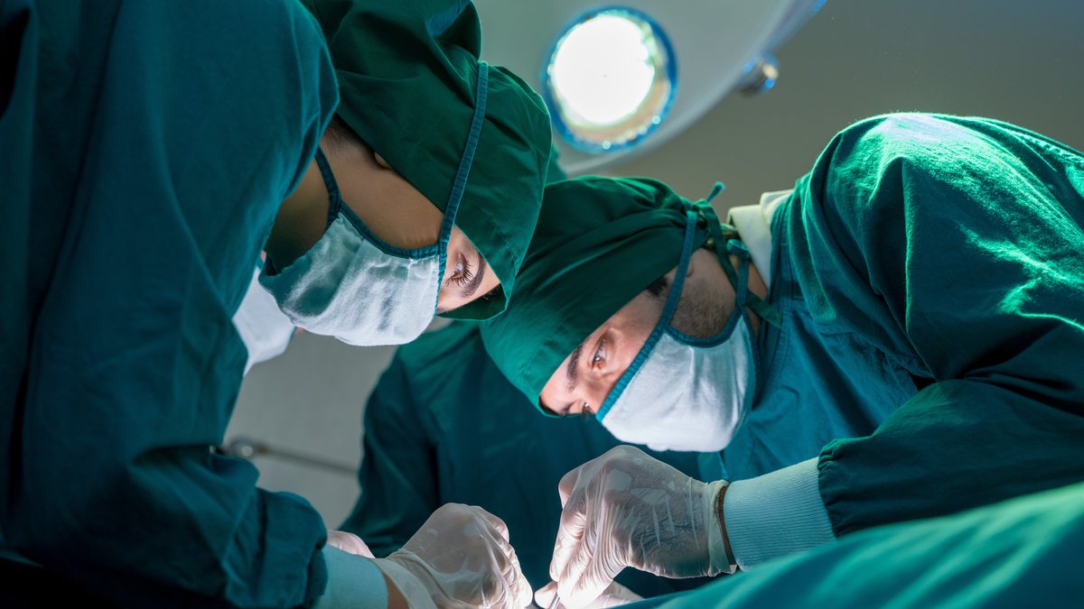 A edição de 2025 da Demografia Médica no Brasil revela que existem 42.426 cirurgiões no país - Adobe Stock