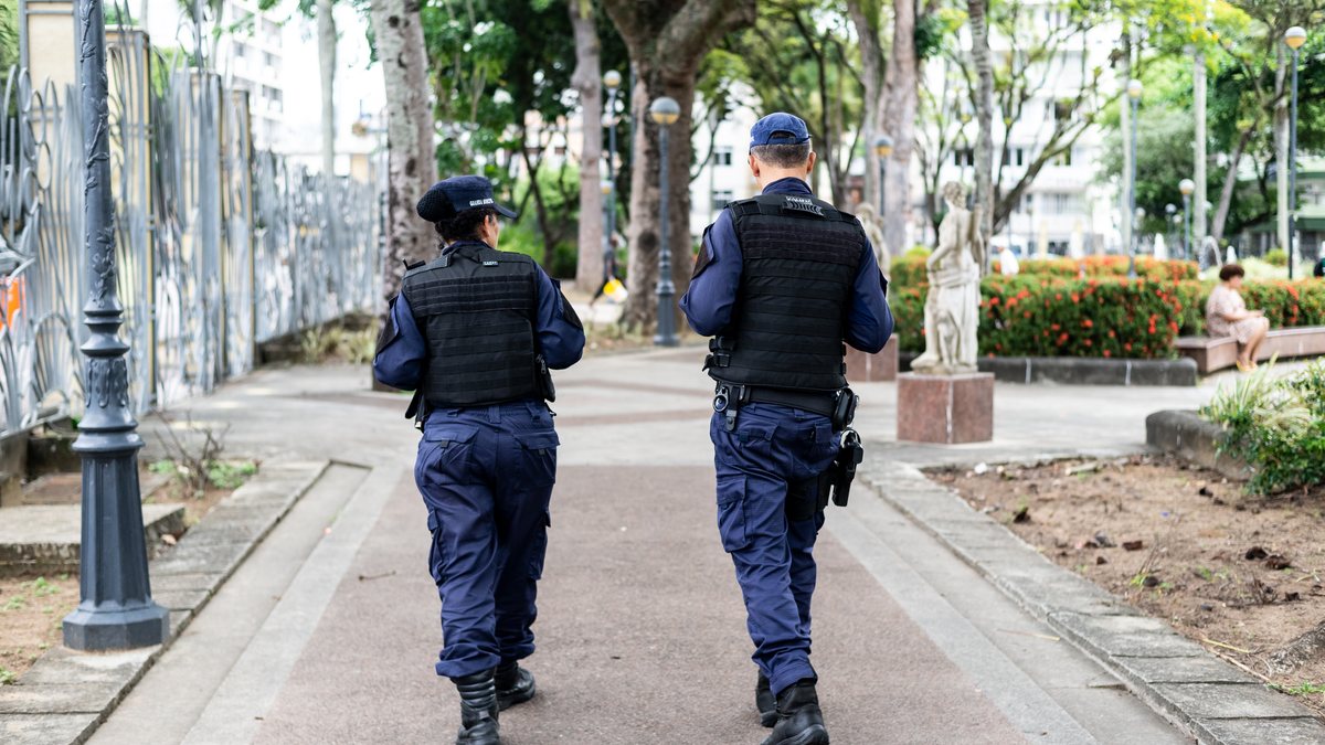 Proposta de emenda constitucional inclui as guardas municipais e os agentes de trânsito entre os órgãos de segurança pública - Adobe Stock