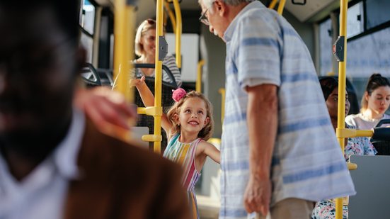 Nova lei estadual garante que idosos tenham direito a viagens gratuitas - Adobe Stock