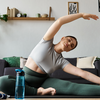 Conheça alongamentos simples para fazer em casa contra dores nas costas e no pescoço - Foto: Envato Elements