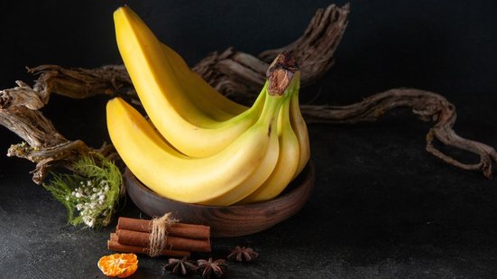 Esse item comum na cozinha pode fazer toda a diferença na hora de conservar suas bananas por mais tempo - Foto: Envato Elements