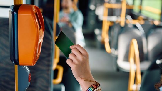 CadÚnico disponibiliza gratuidade ou descontos em passagens interestaduais - Foto: Envato Elements