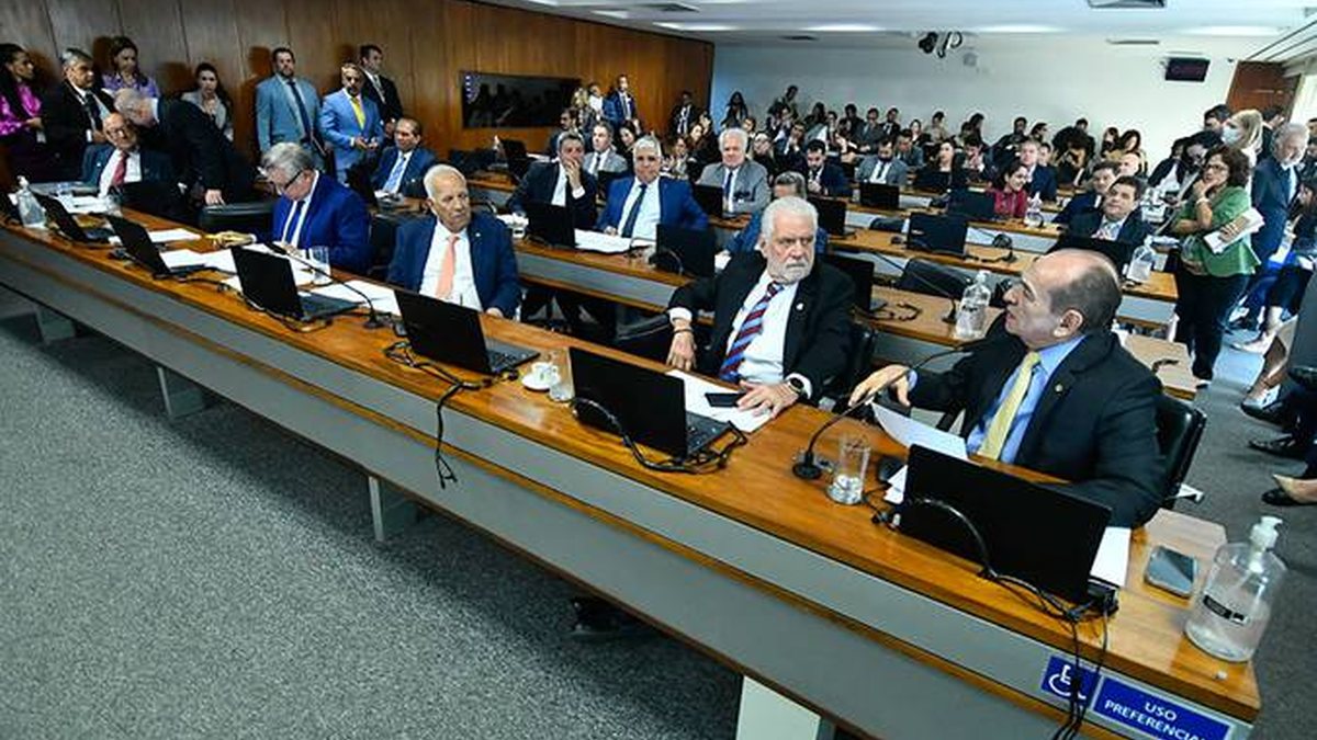 Com a mudança, quem for eleito em 2030 terá um mandato de quatro anos, para coincidir as eleições em 2034, sem direito à reeleição - Foto: Geraldo Magela/Agência Senado