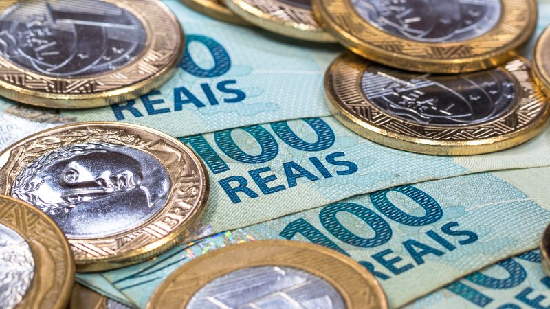 E quanto menor a renda, maior é, em geral, o comprometimento, segundo o estudo - Envato