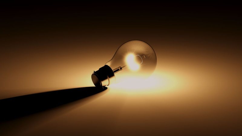 Isenção das contas de luz poderá beneficiar cerca de 60 milhões de brasileiros - Foto: Canva