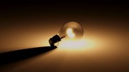 Isenção das contas de luz poderá beneficiar cerca de 60 milhões de brasileiros - Foto: Canva