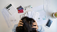 Lei permite que idosos superendividados renegociem suas contas - Foto: Envato Elements