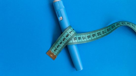 Endocrinologista explica que idosos podem fazer uso dessas medicações, mas que alguns parâmetros devem ser analisados com mais atenção. - Envato