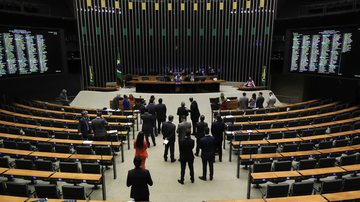 O presidente da Câmara, Hugo Motta, anuncia vedação a realização de sessões durante o recesso parlamentar - Lula Marques/ Agência Brasil