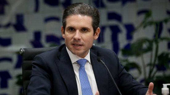 O presidente da Câmara, Hugo Motta, diz que há 13 pedidos de CPI para apenas 5 que podem ser instaladas simultaneamente - Mario Agra/Câmara dos Deputados