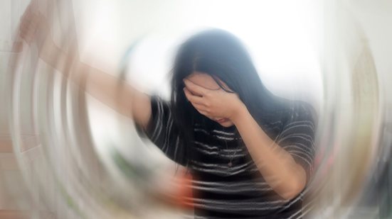 Manter o estresse e a ansiedade sob controle ajuda a prevenir novas crises - Foto: Envato Elements