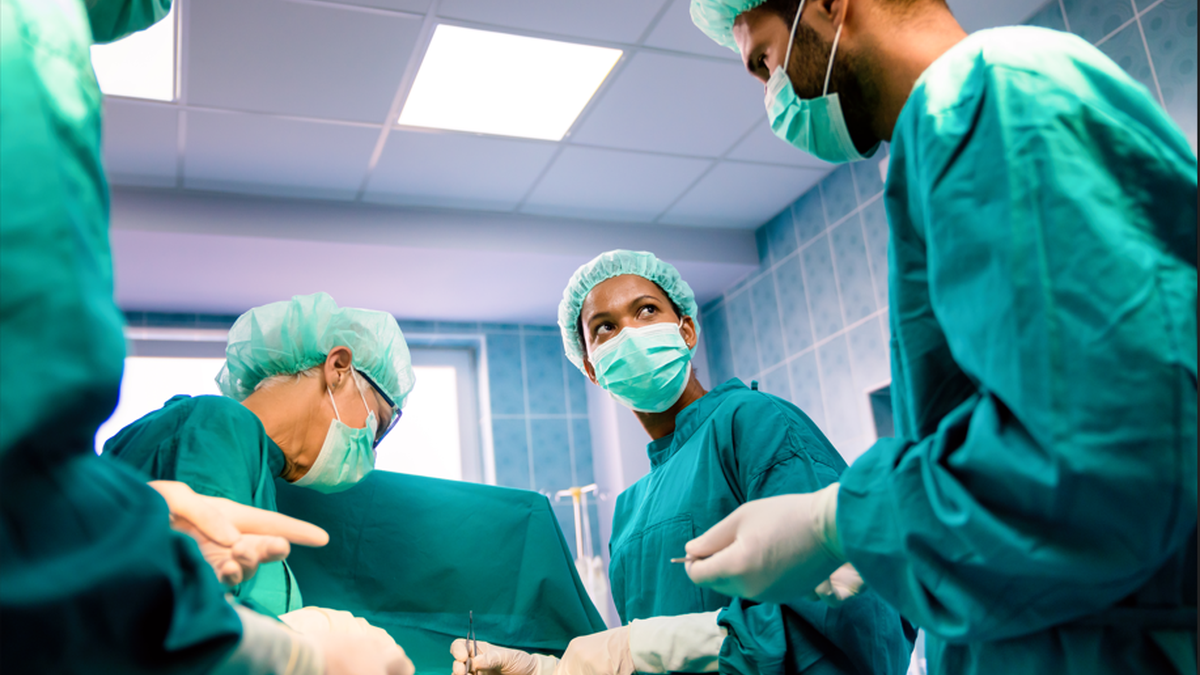 A partir de agora, pessoas com IMC entre 30 kg/m² e 34.9 kg/m² poderão ser submetidas à cirurgia, desde que apresentem comorbidades graves - Envato