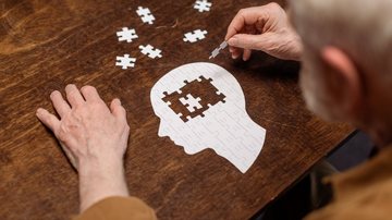 Práticas como atividade física regular, sono de boa qualidade e estímulos intelectuais ajudam a reduzir as chances de Alzheimer - Foto: Envato Elements
