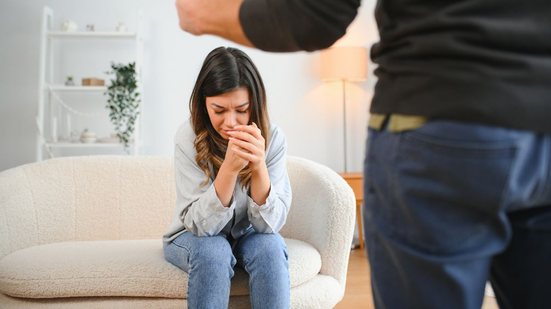 Identificar essas dinâmicas é o primeiro passo para romper o ciclo do abuso - Foto: Envato Elements