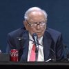 O megainvestidor Warren Buffet decide delegar o posto de CEO, aos 94 anos - Reprodução CNBC, 03/05/2025