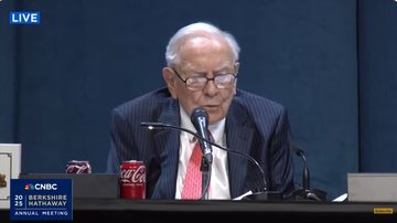 O megainvestidor Warren Buffet decide delegar o posto de CEO, aos 94 anos - Reprodução CNBC