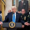 Trump: "Nossas cartas dizem aos países parceiros que eles terão o privilégio de fazer negócios com os Estados Unidos" - Joyce N. Boghosian / Casa Branca