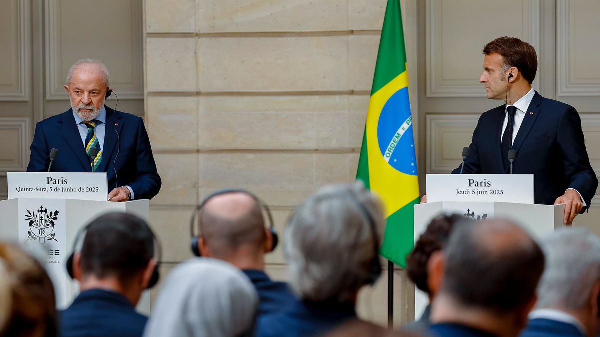 Presidentes Luiz Inácio Lula da Silva e Emmanuel Macron durante declaração conjunta à imprensa - Ricardo Stuckert / PR