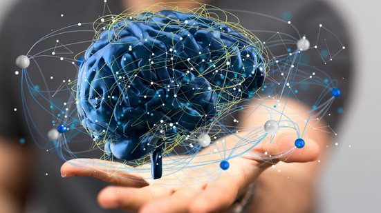 Um aparelho com eletrodos foi o principal meio para medir a atividade cerebral durante a pesquisa - Envato