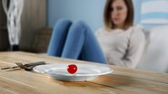 Os transtornos alimentares mais comuns são a anorexia nervosa, a bulimia nervosa e o transtorno de compulsão alimentar periódica - Adobe Stock