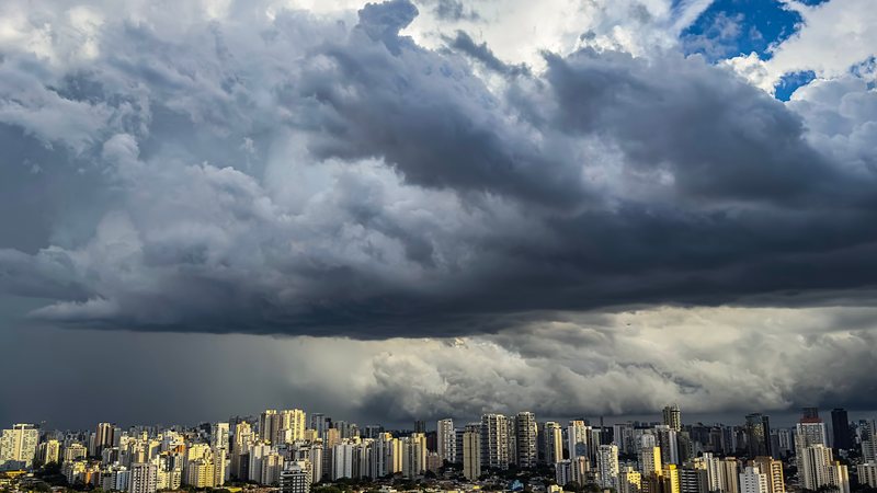 Água da chuva em São Paulo contém agrotóxicos, diz pesquisa da Unicamp - Adobe Stock