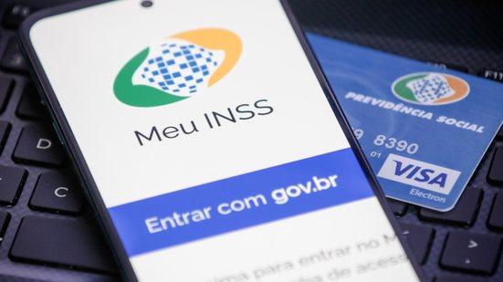 Maior parte da população considera falha gestão da crise do INSS pelo governo - Adobe Stock