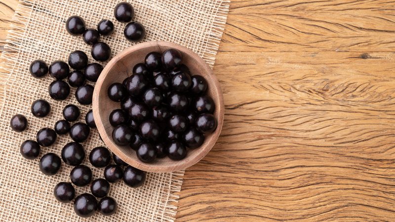 Entenda como a fruta pode contribuir para prevenir o acúmulo de gordura corporal - Adobe Stock