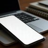 O País está acima da média global, de 1,04 smartphone por habitante - Envato