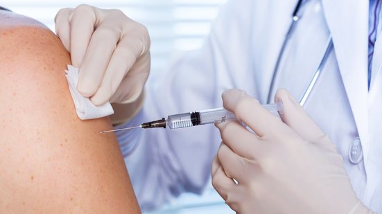 Dos hospitais consultados, 64% registraram alta nas internações em UTIs - Adobe Stock