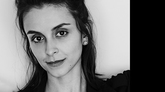 A paulistana Aline Bei lança seu terceiro livro, "Uma delicada coleção de ausência", romance que liga bisavó, avó e neta - Divulgação Companhia das Letras