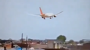 Segundo o relatório, os interruptores de controle de combustível do Boeing 787-8 da Air India foram desligados, privando os motores de combustível - Reprodução/Redes Sociais