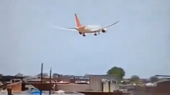 Este é o primeiro acidente de uma aeronave Boeing 787, de acordo com o banco de dados da Aviation Safety Network - Reprodução/Redes Sociais