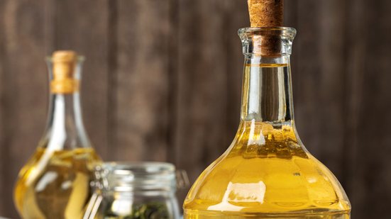 Segundo a Anvisa, como se trata de alimentos com origem desconhecida, não é possível ter garantia da qualidade do produto - Envato