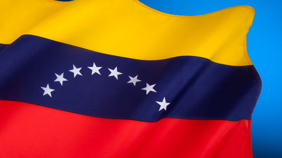 Bandeira da Venezuela: a maior parte dos refugiados é procedente desse país; em segundo lugar vêm os cubanos - Envato